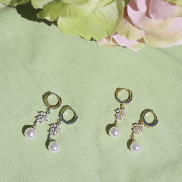 Heirloom Pearl Huggies Silver - Smoothie London - Sterling Silver