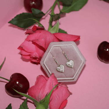 Vintage heart huggies silver - Smoothie London - Sterling Silver