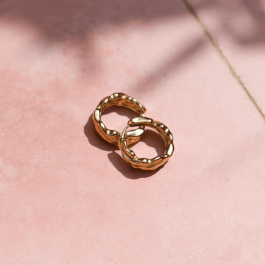 Heirloom Wave Hoops Gold - Smoothie London - PureTone™ Waterproof Gold