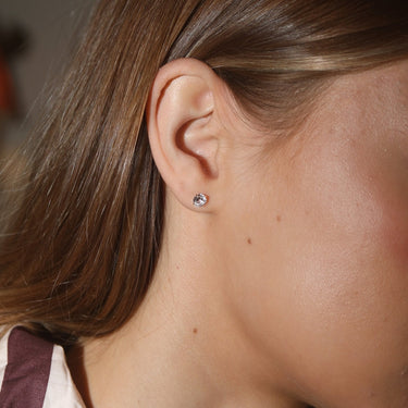 Large Zircon Flatback Pair Gold - Smoothie London - Gold - plated Titanium