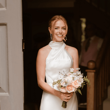 Sophisticate pearl dangle studs gold - Smoothie London - 18k Gold - plated Sterling Silver