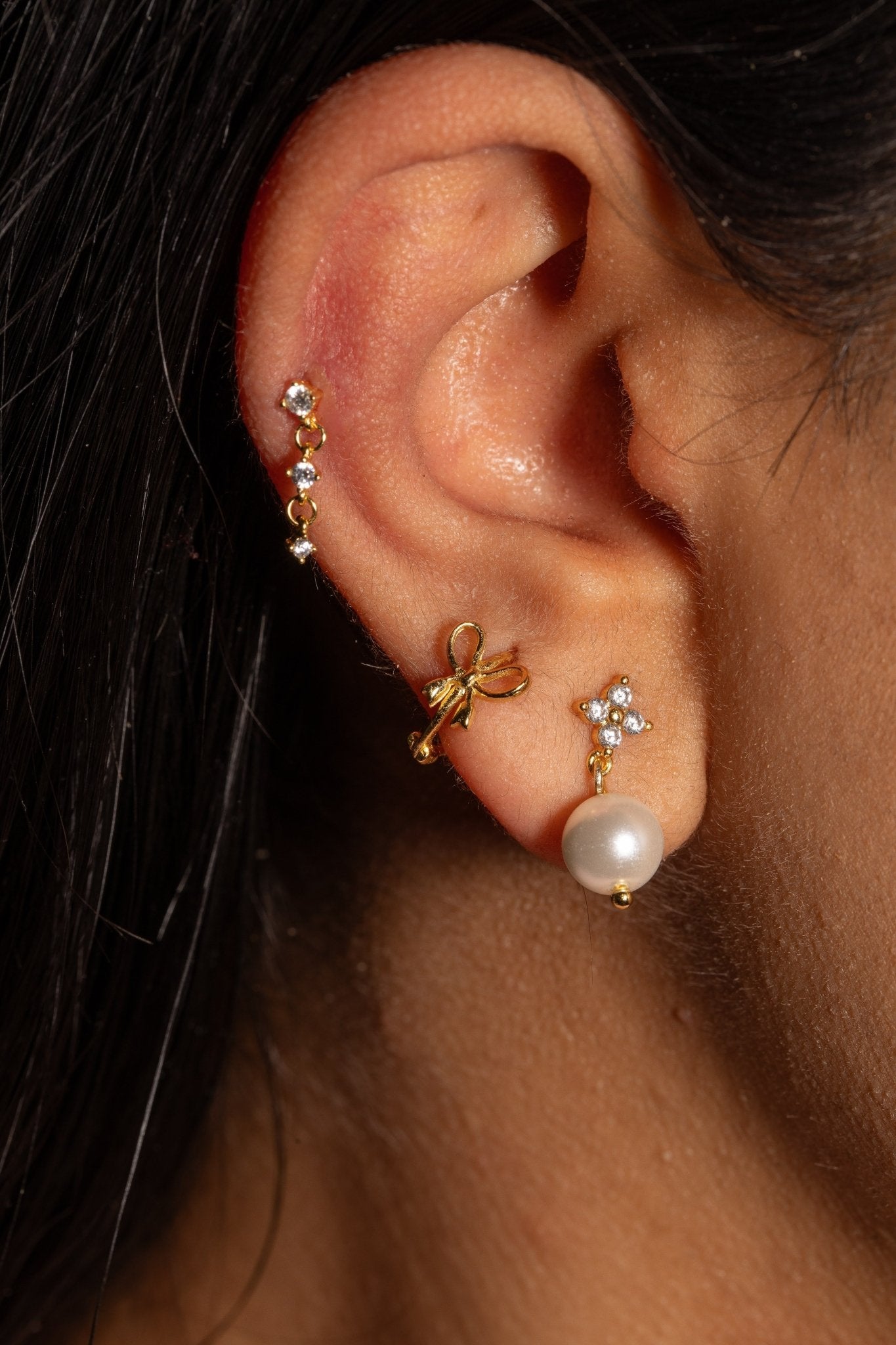 Lucky charm pearl studs gold - Smoothie London - Sterling Silver